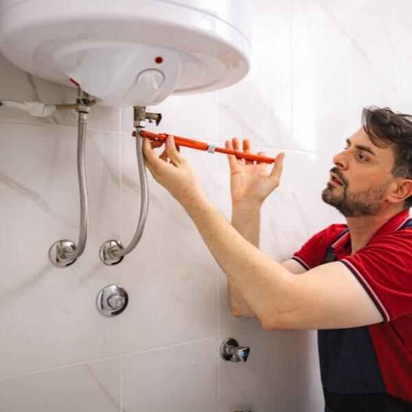 Jak działa ogrzewacz wody (CWU) – typy i efektywność