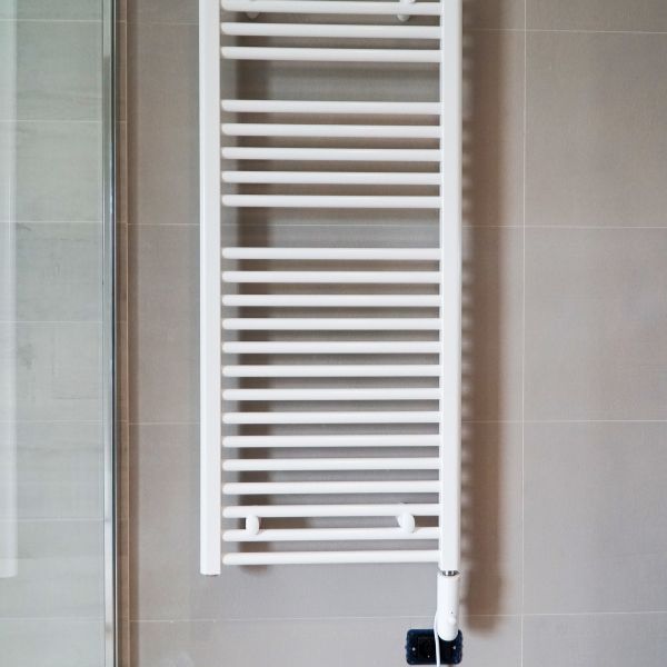 Top 3 grzejników łazienkowych – nowoczesny design i funkcjonalność