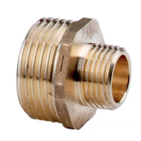 Nypel redukcyjny mosiężny 1 1/2" x 1 1/4" Ferro R023301052